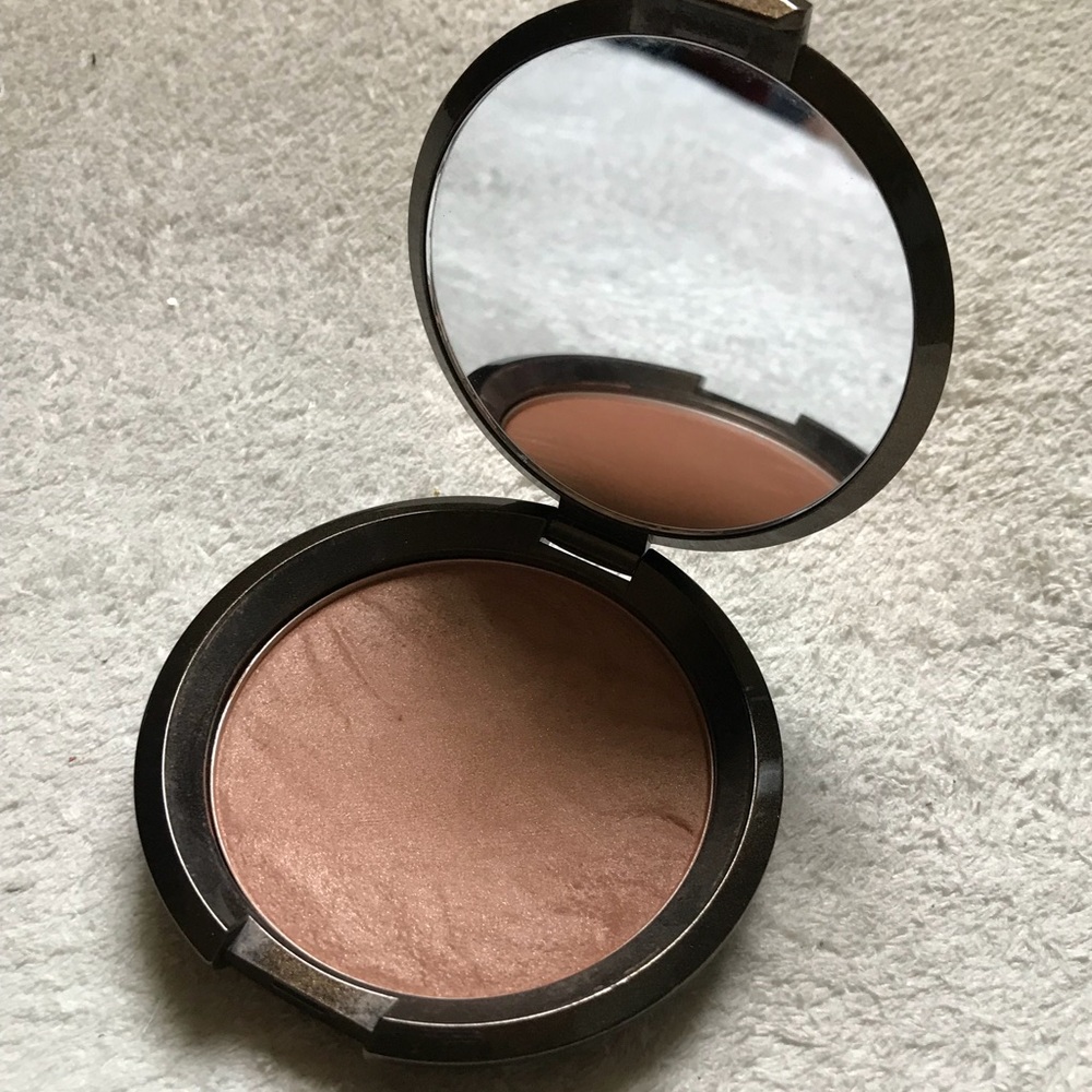 BECCA Sunlit bronzer in Bronzed Bondi
